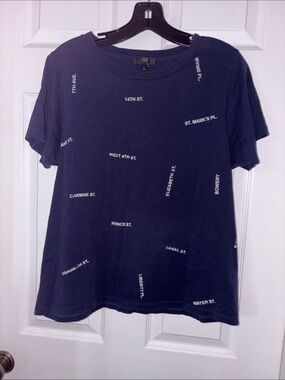 💋 J. Crew street graphics tee Large